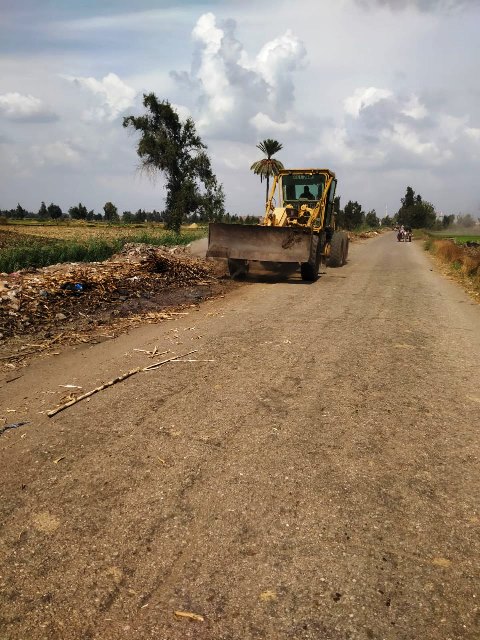 حملة نظافة وكشط وتسوية شوارع ديرب نجم 04