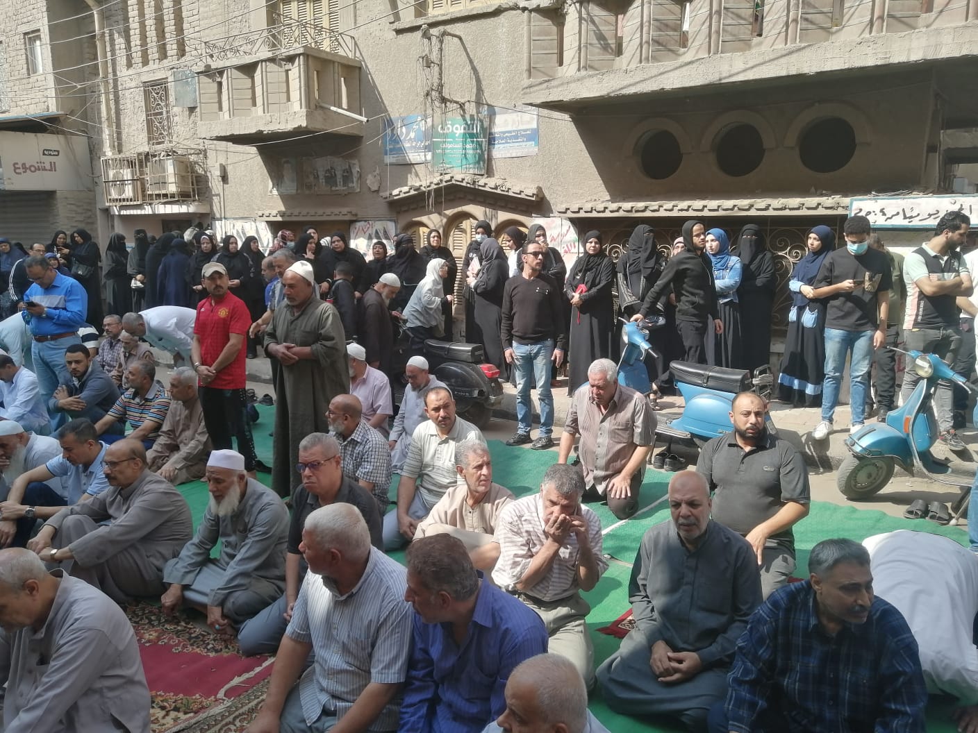 أهالي المنشية الجديدة ينتظرون جثامين 11 شخص من أسرة واحدة