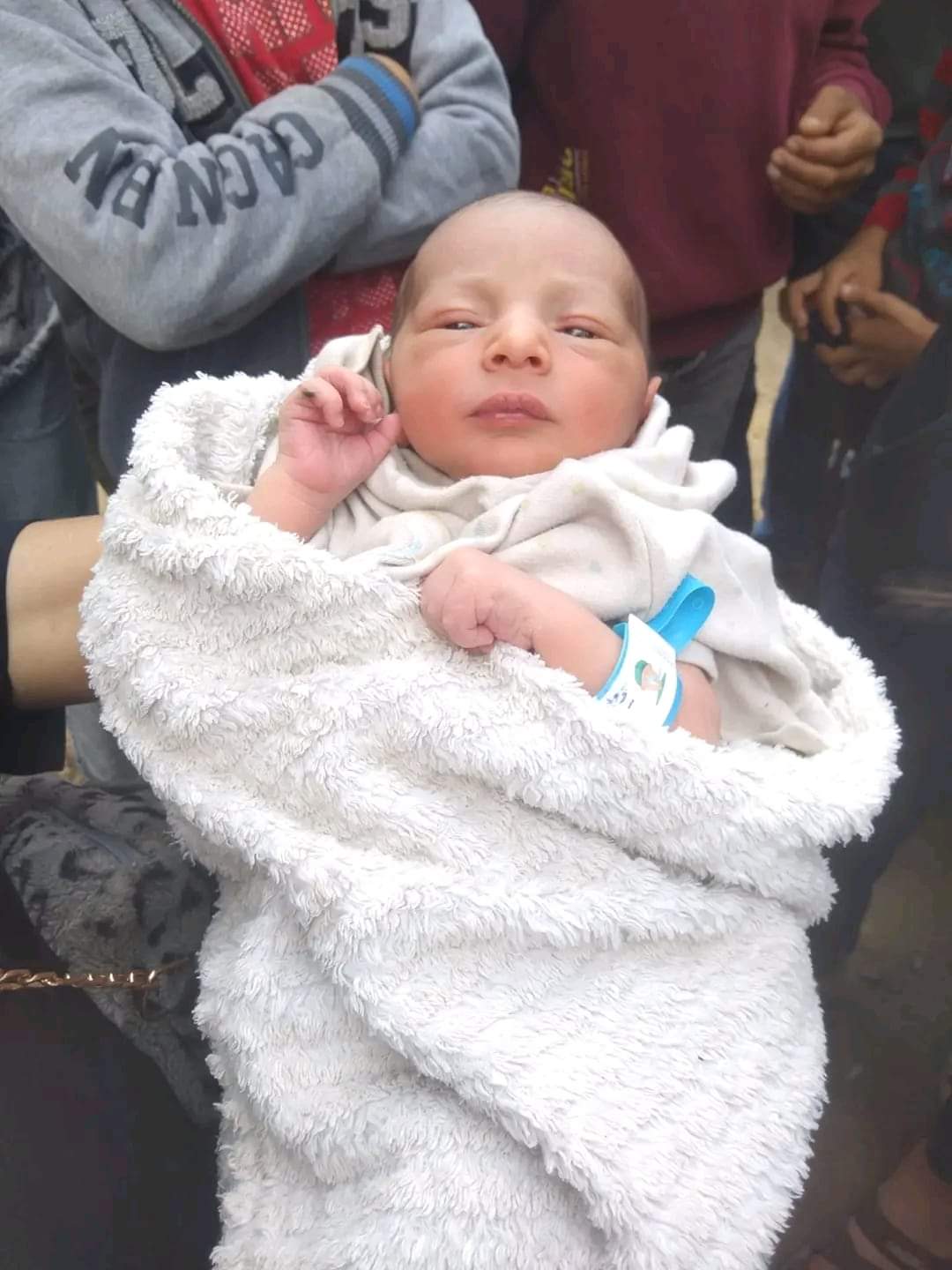 الطفل الرضيع 01