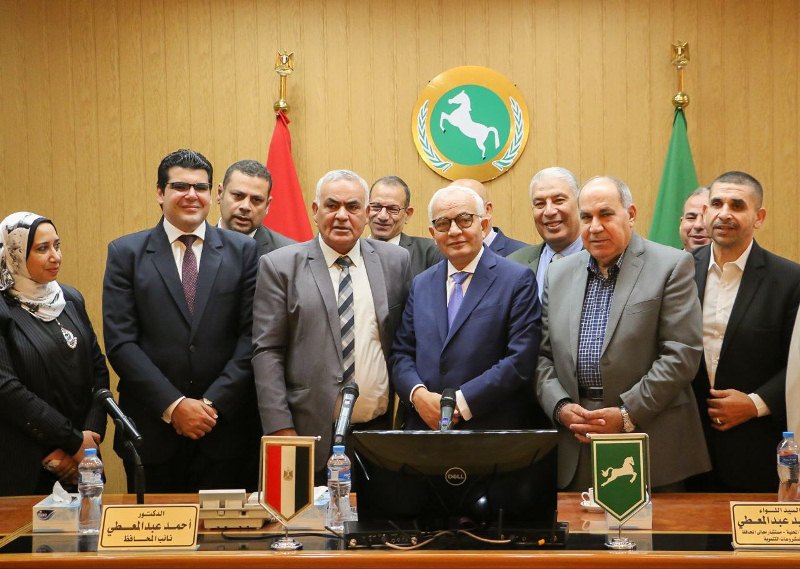 زيارة وزير التربية والتعليم للشرقية 07