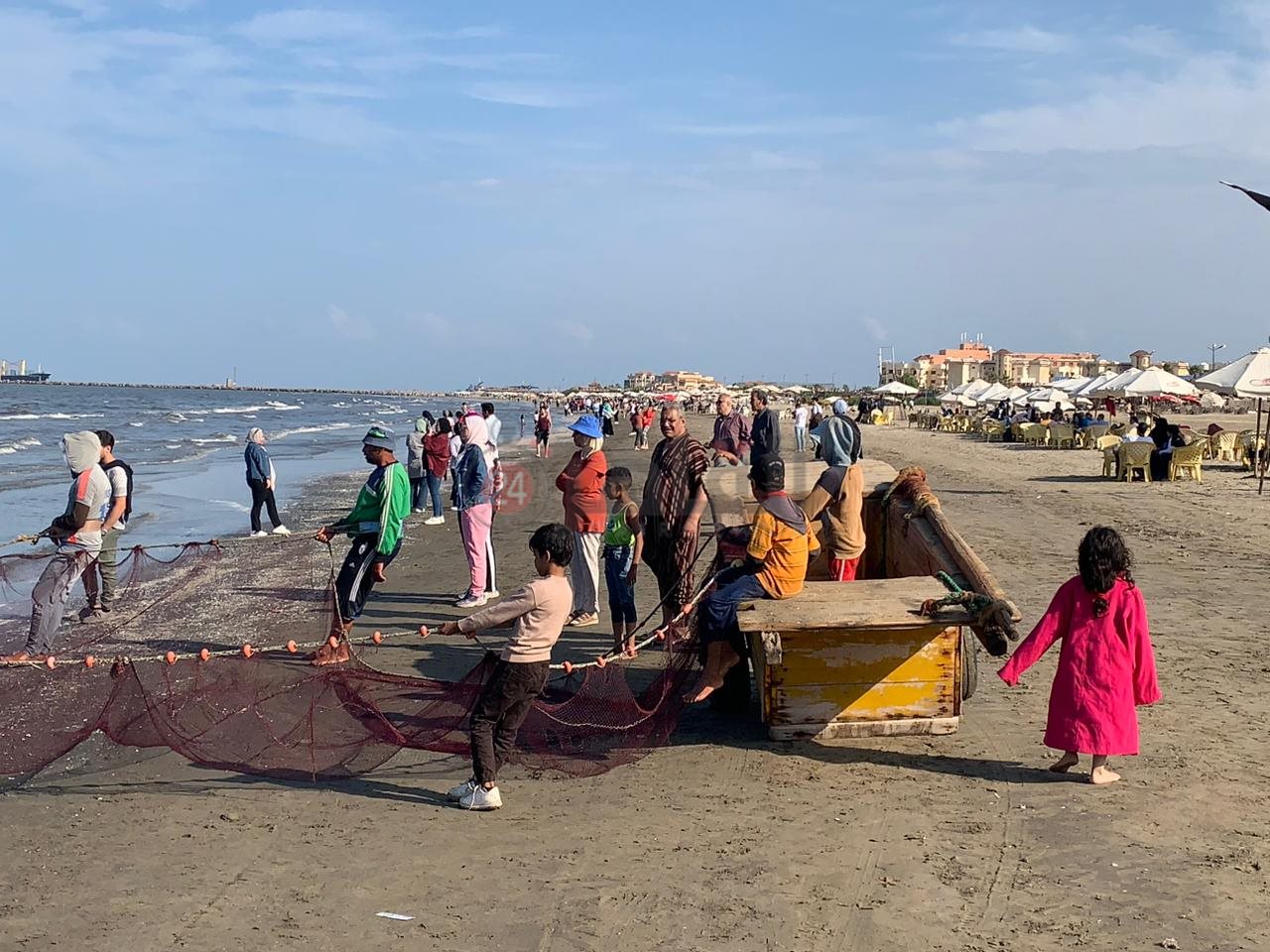 خروج شباك الصيادين من بحر بورسعيد 