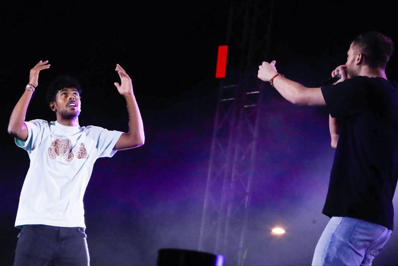 دويتو مروان موسى وعفرتو في الجامعة الاوروبية (2)