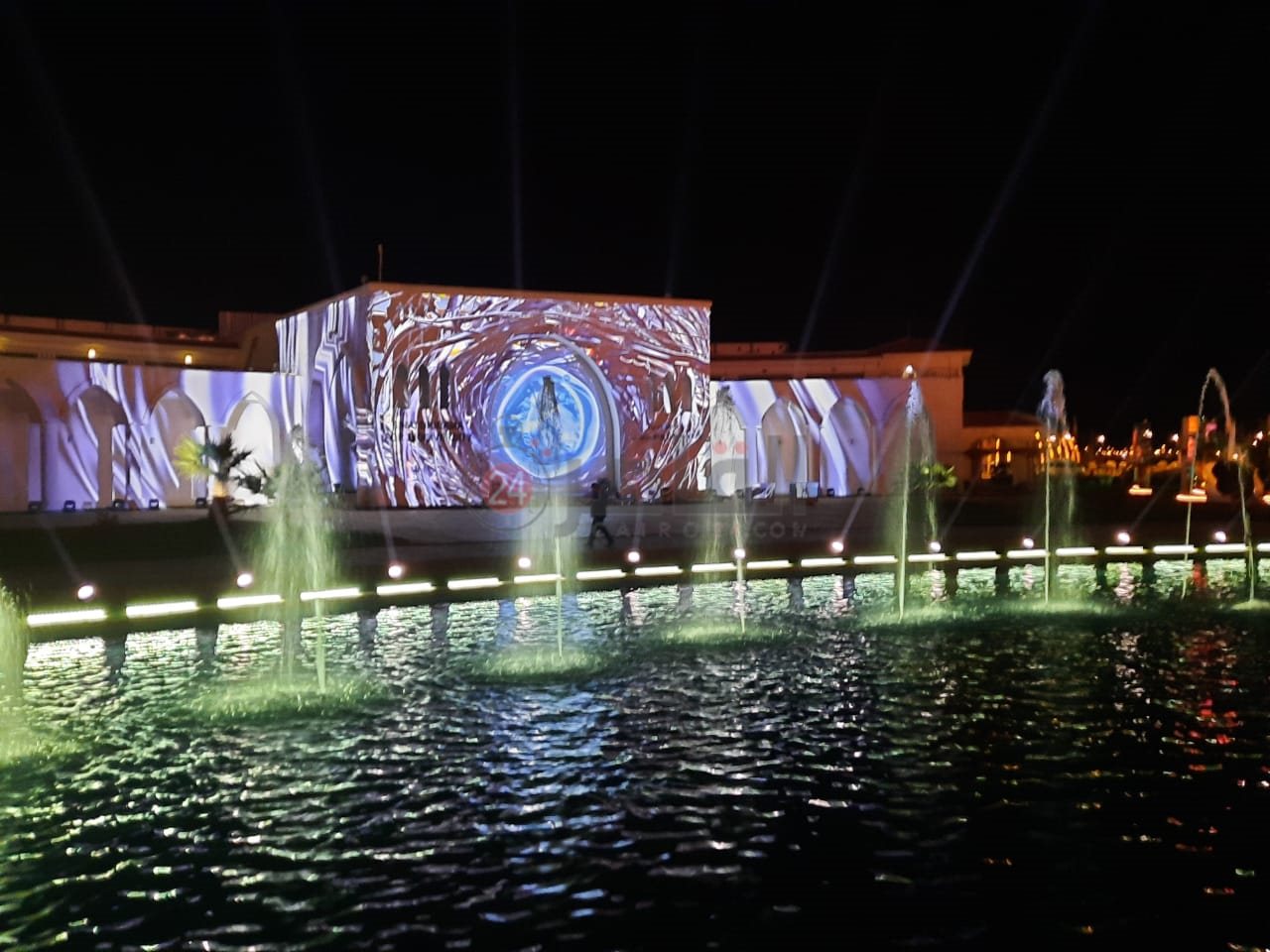 عروض تضيء سماء شرم الشيخ من المنطقة الخضراء بمناسبة انعقاد مؤتمر المناخ COP 27 (2)