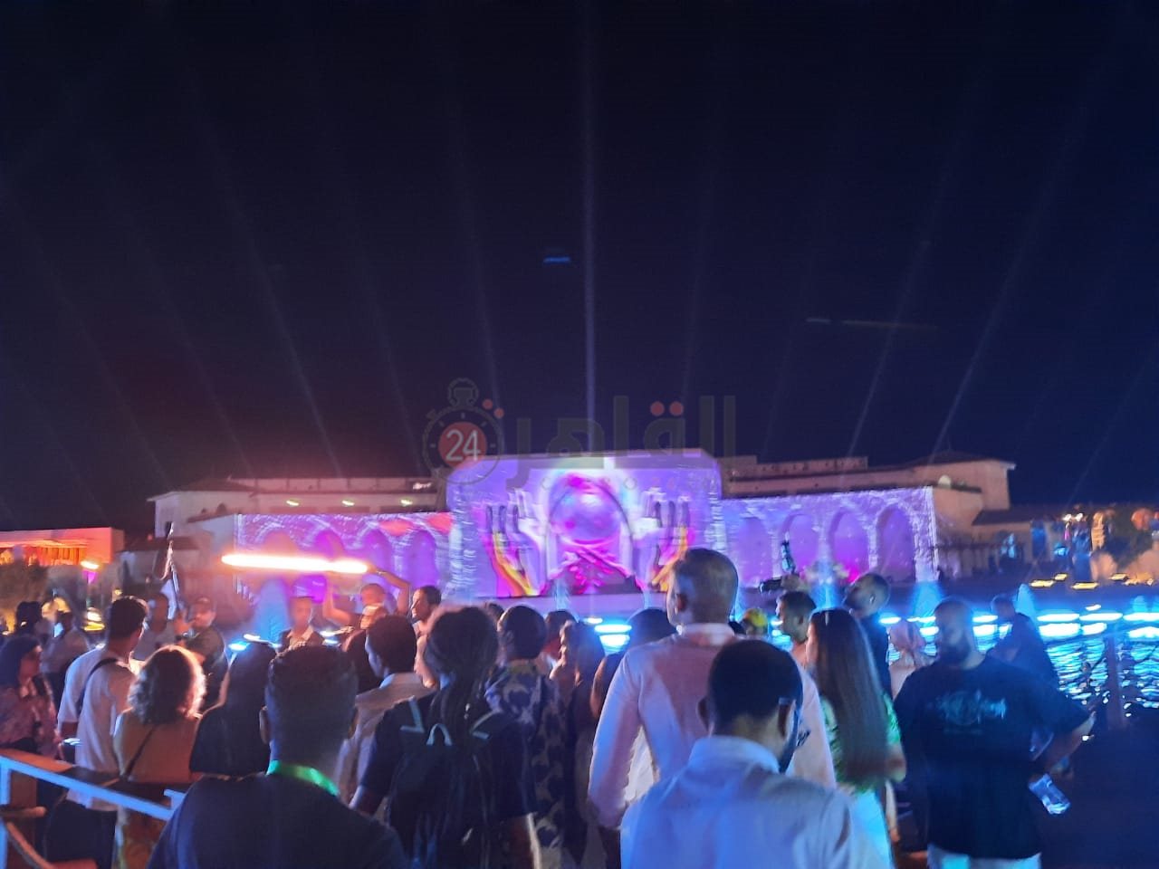 عروض تضيء سماء شرم الشيخ من المنطقة الخضراء بمناسبة انعقاد مؤتمر المناخ COP 27 (3)