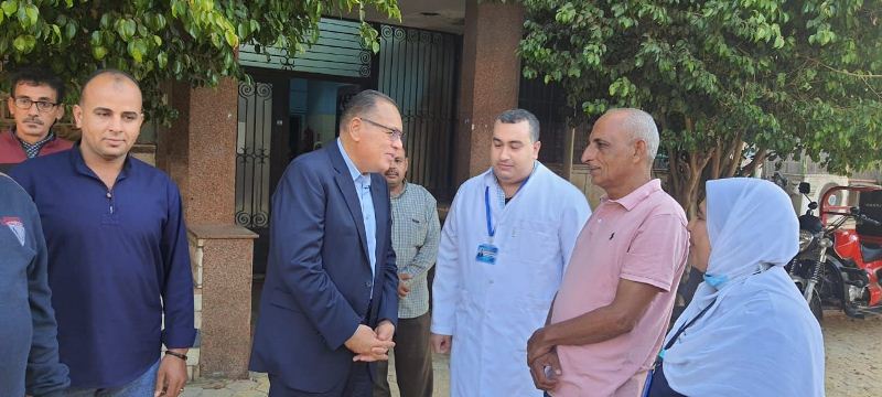 جولة محافظ لشرقية في مستشفى بلبيس المركزي 02