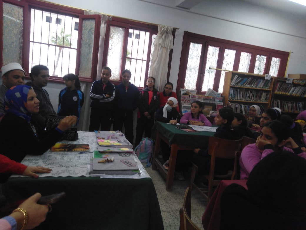 تنظيف شواطئ الإسكندرية من الأكياس البلاستيكية 