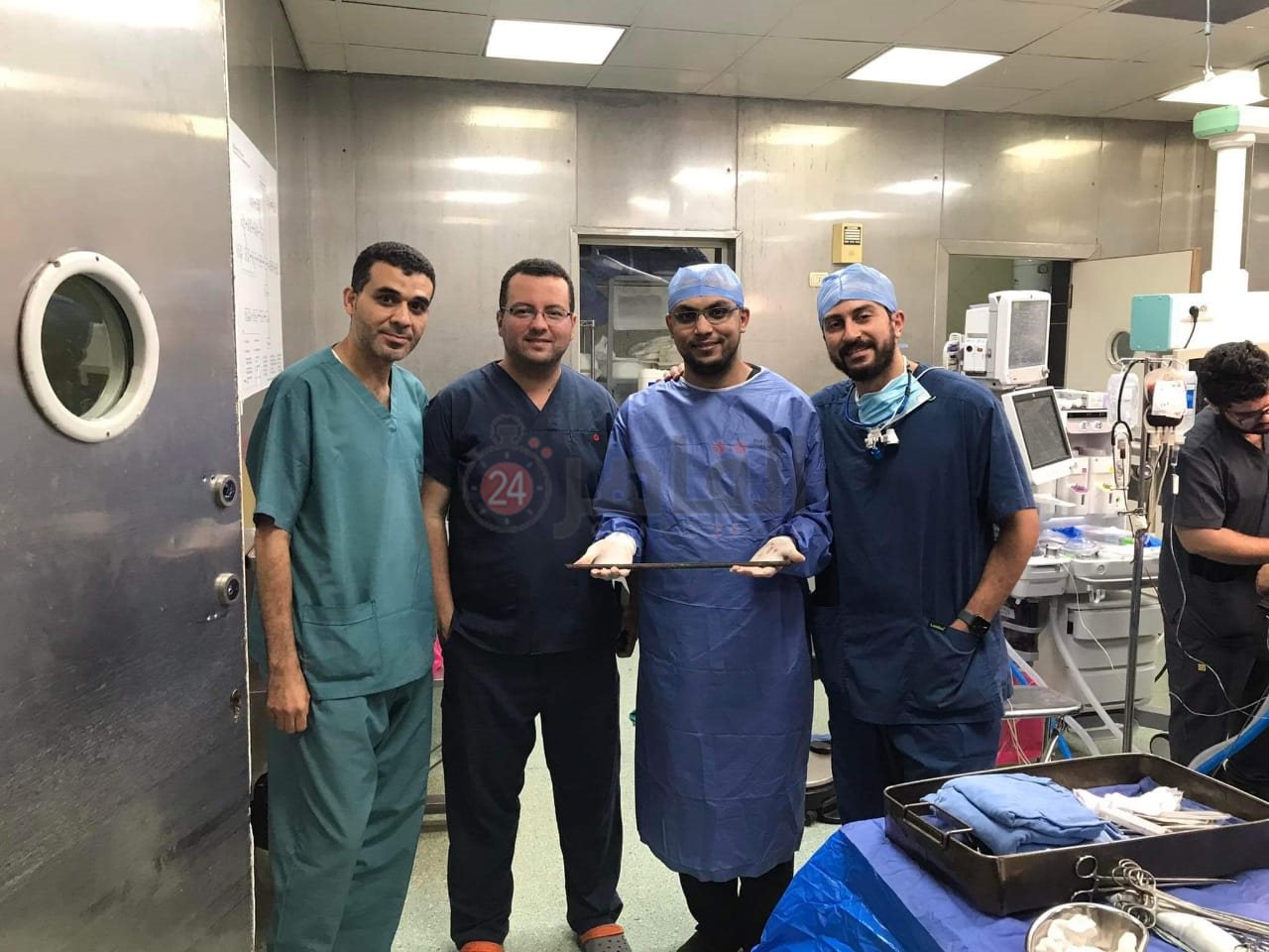 فريق أطباء القصر العيني