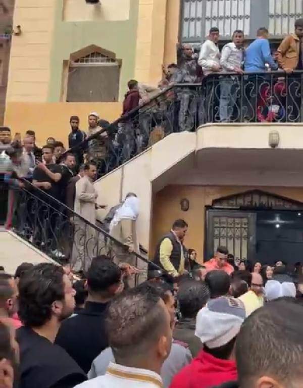 A1F2205E-2E3D-4E2D-907D-211214A8C980