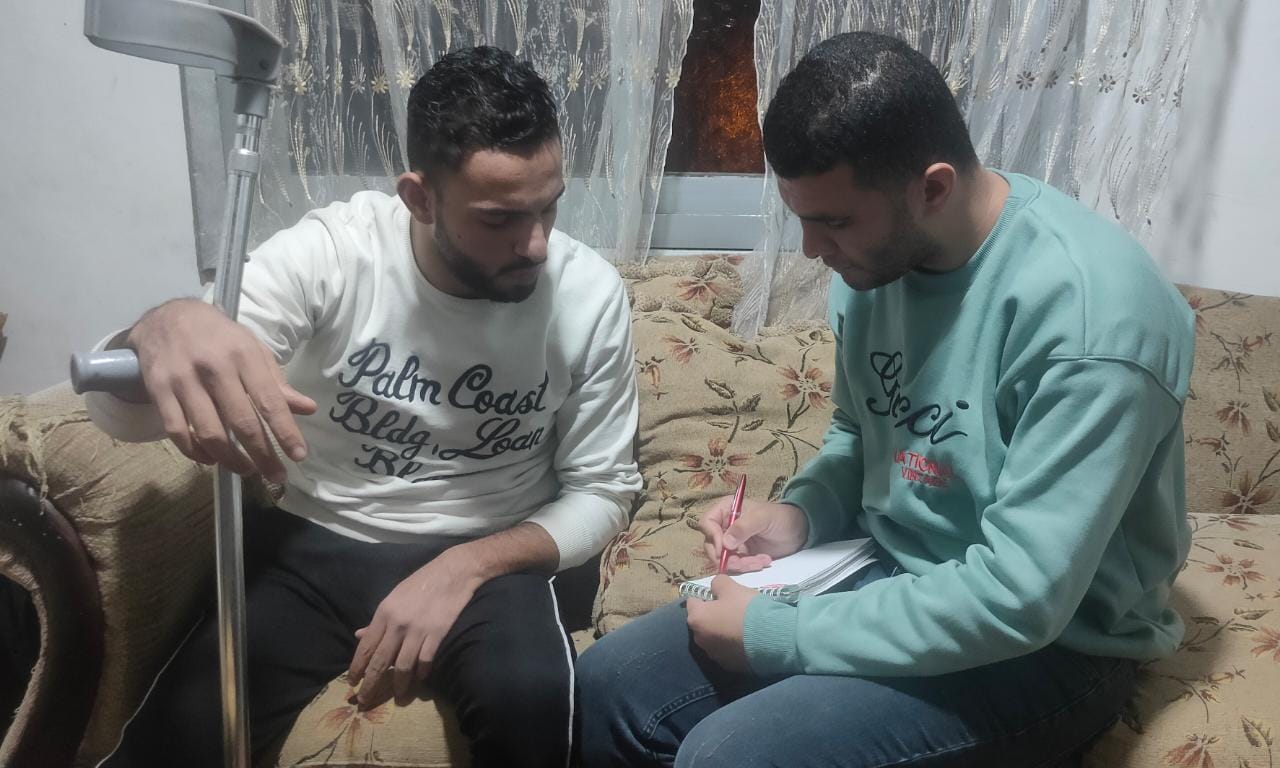 المجني عليه أثناء حديثه لـ القاهرة 24