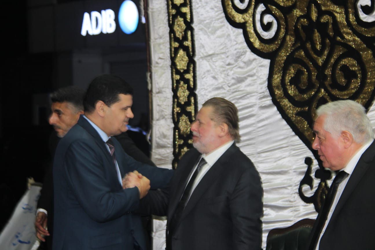 صور من عزاء خال محافظ البنك المركزي