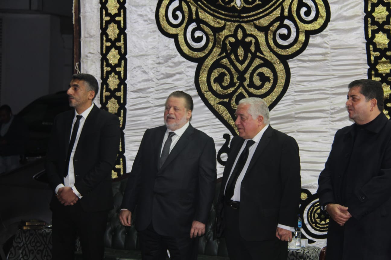 صور من عزاء خال محافظ البنك المركزي