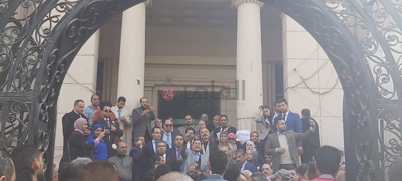 وقفة احتجاجية بمقر نقابة المحامين