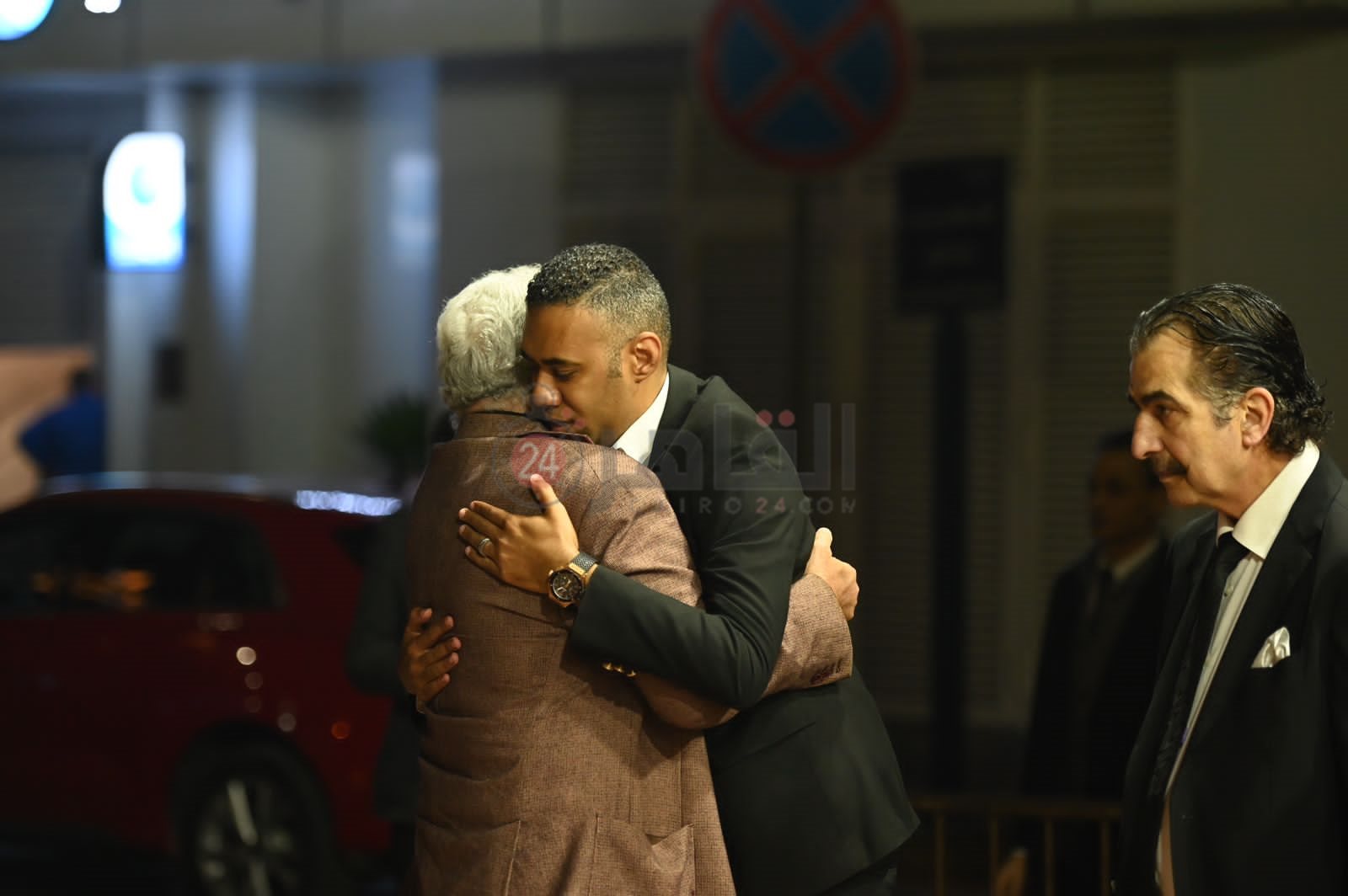 عزاء والدة الكاتب الصحفي محمود المملوك رئيس تحرير القاهرة 24 (2)