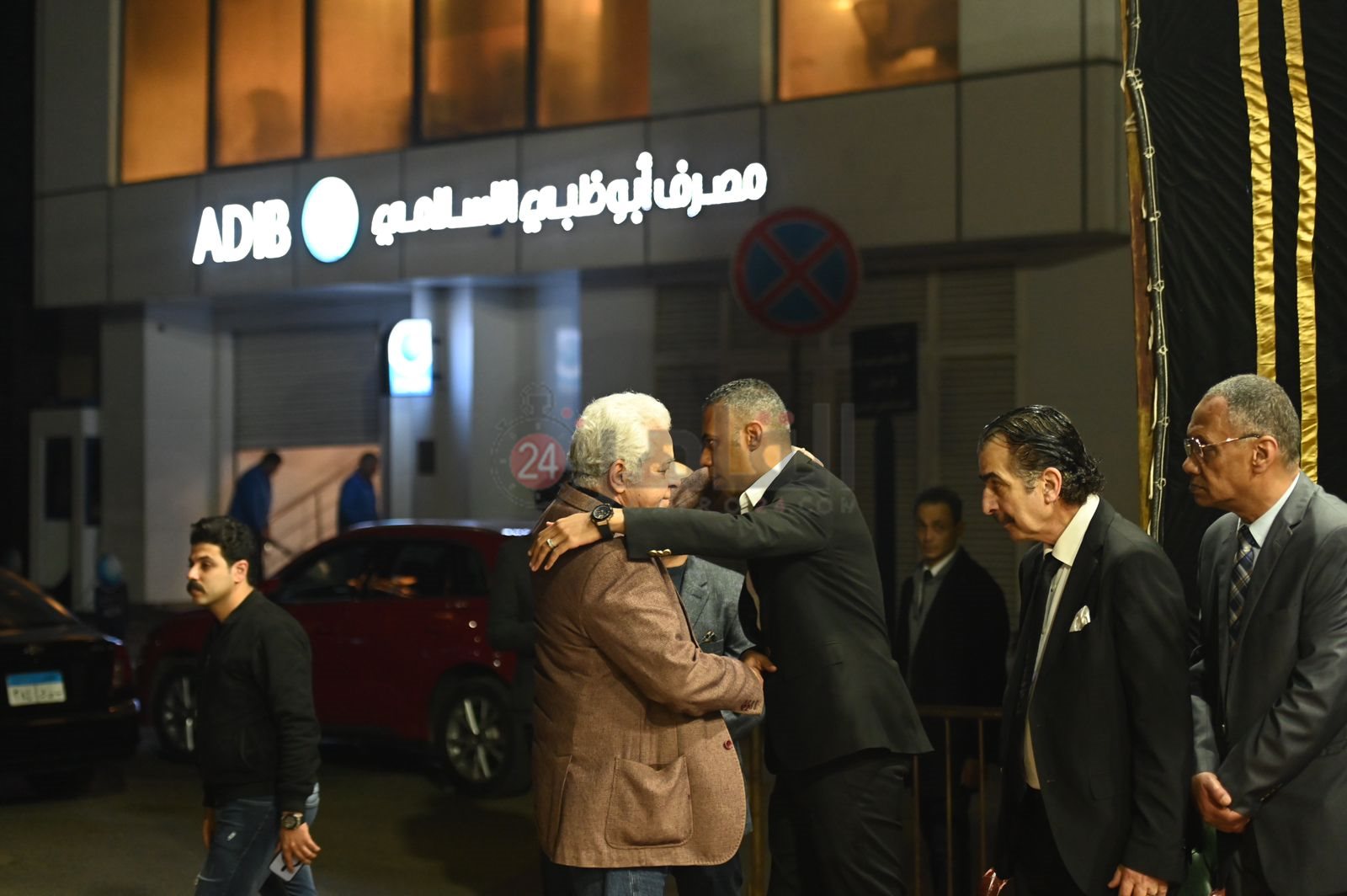 عزاء والدة الكاتب الصحفي محمود المملوك رئيس تحرير القاهرة 24 (6)