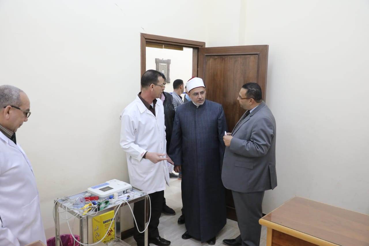 رئيس جامعة الأزهر يتفقد كلية أصول الدين والدعوة بالزقازيق