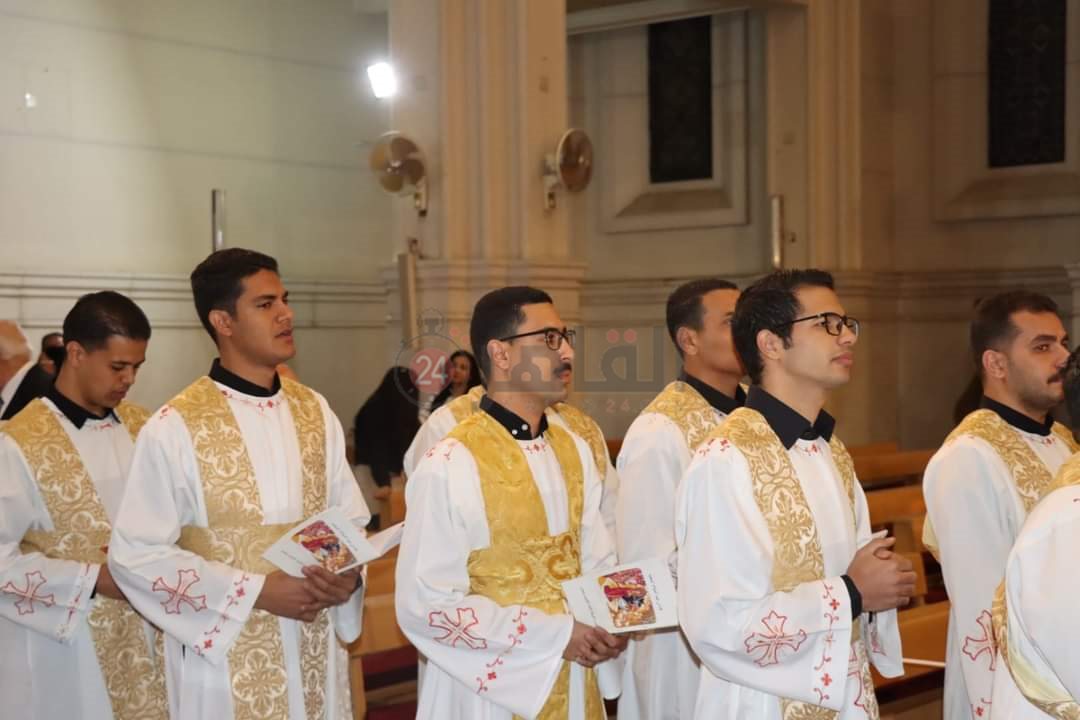 قداس عيد الميلاد المجيد بكاتدرائية السيدة العذراء للأقباط الكاثوليك (6)