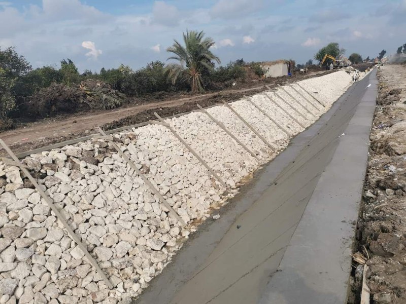 أعمال تأهيل ترعتي العشري وسنجها في كفر صقر 02