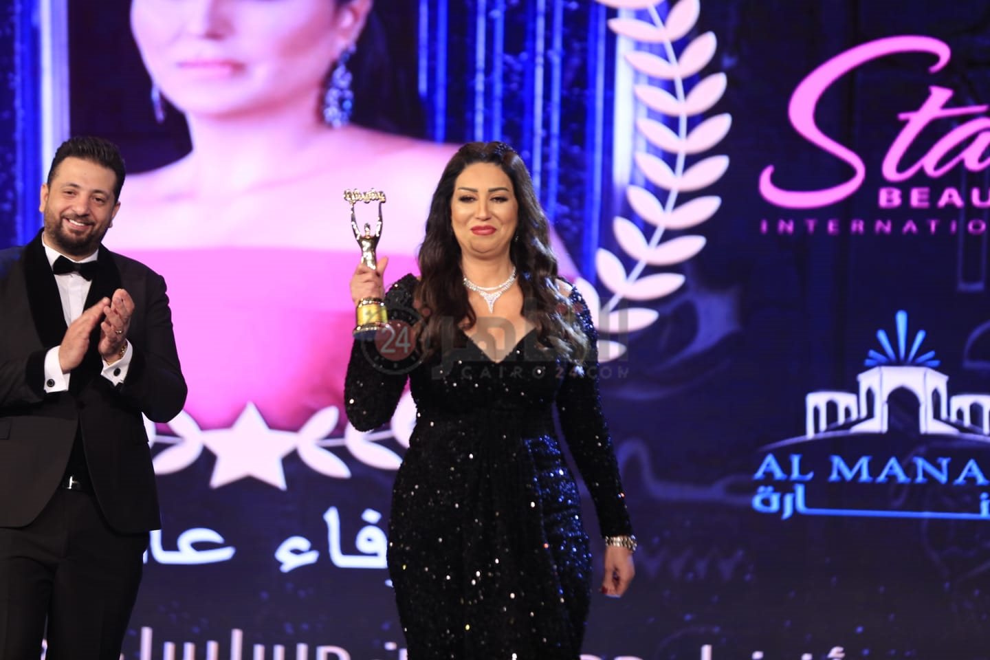 تكريم نجوم الفن في حفل توزيع جوائز وشوشة للأفضل 2022 (27)