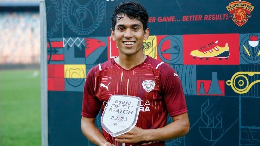 محمد شكري لاعب سيراميكا كليوباترا