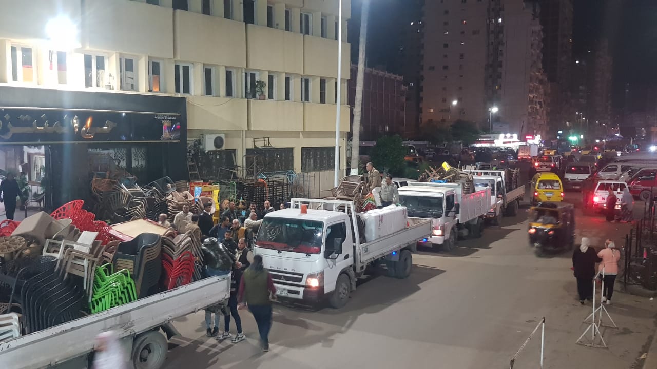 حملات لإزالة الإشغالات فى الإسكندرية 