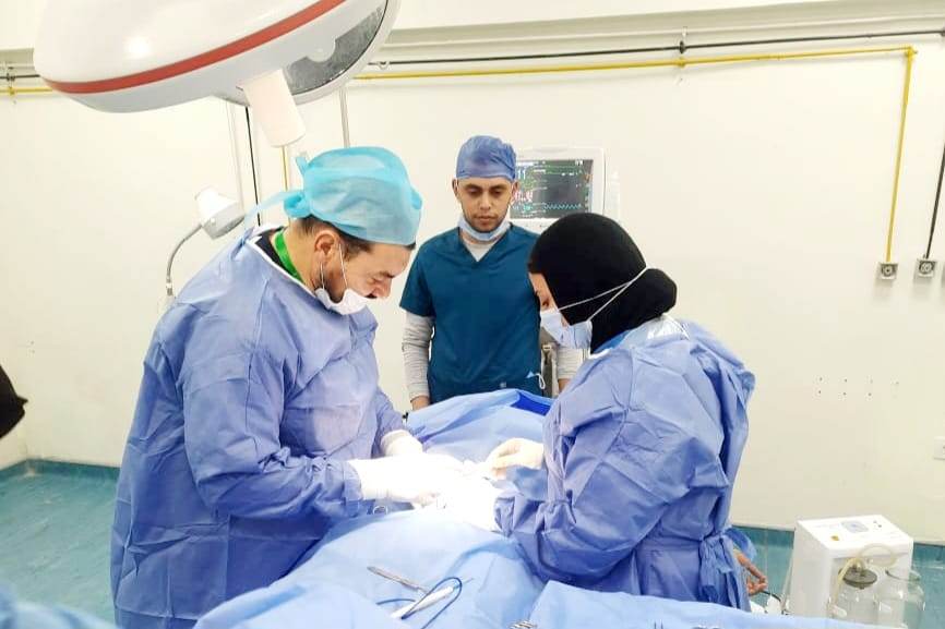  قافلة الأزهر في سوهاج تضمد جراح المرضى