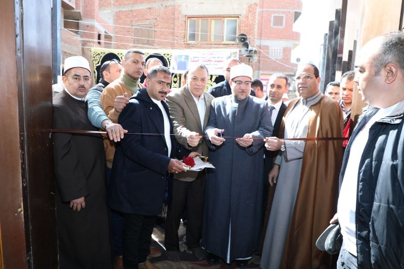 وزير الأوقاف ومحافظ الشرقية يفتتحان مسجد أبو شاور 01