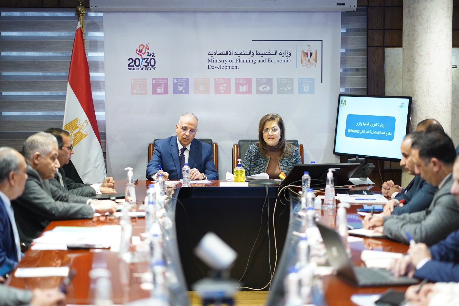 وزيرا التخطيط والري