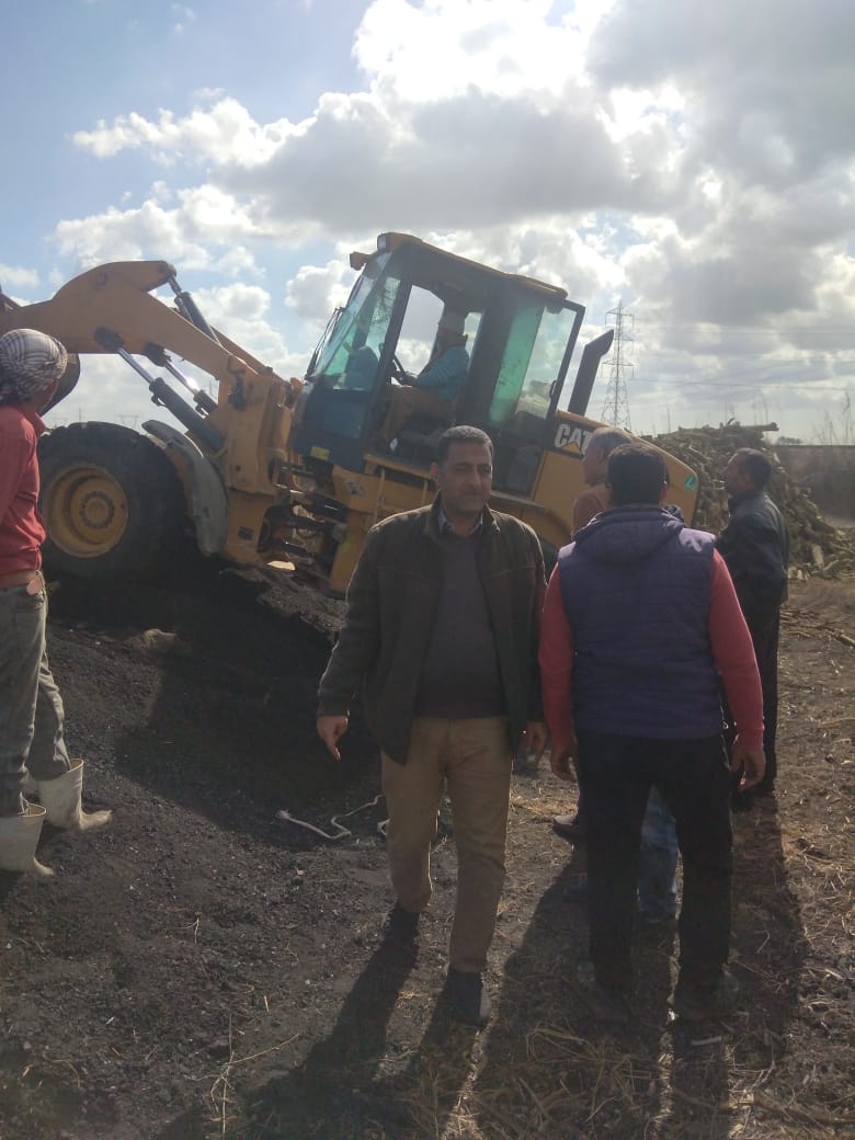 إزالة 207 مكمورة فحم عشوائية بمركز الدلنجات بالبحيرة