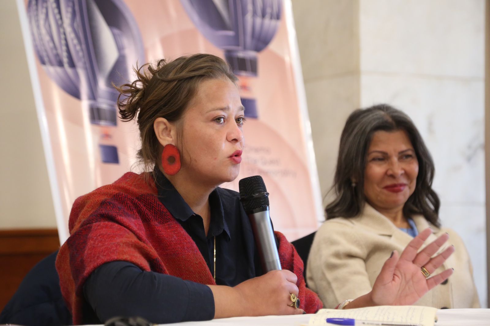 ندوة نساء في المشهدة السينمائي بمهرجان الأقصر للسينما الأفريقية (12)