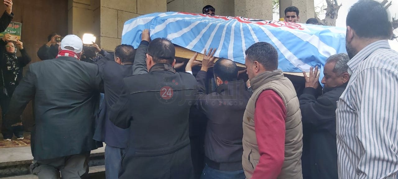 صلاة الجنازة بعمر مكرم على مرسي عطا الله