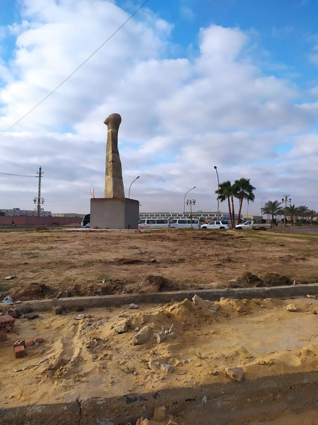 تمثال العاشر من رمضان 02