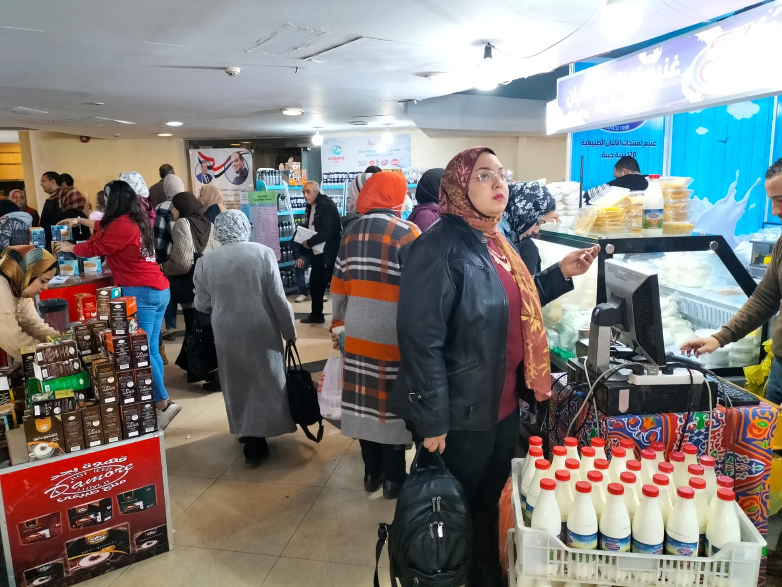 إقبال على معارض أهلا رمضان بالإسكندرية 