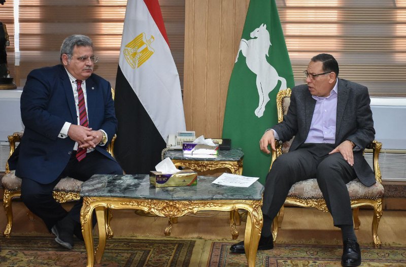 محافظ الشرقية يلتقي وفد مركز المعلومات ودعم اتخاذ القرار 2