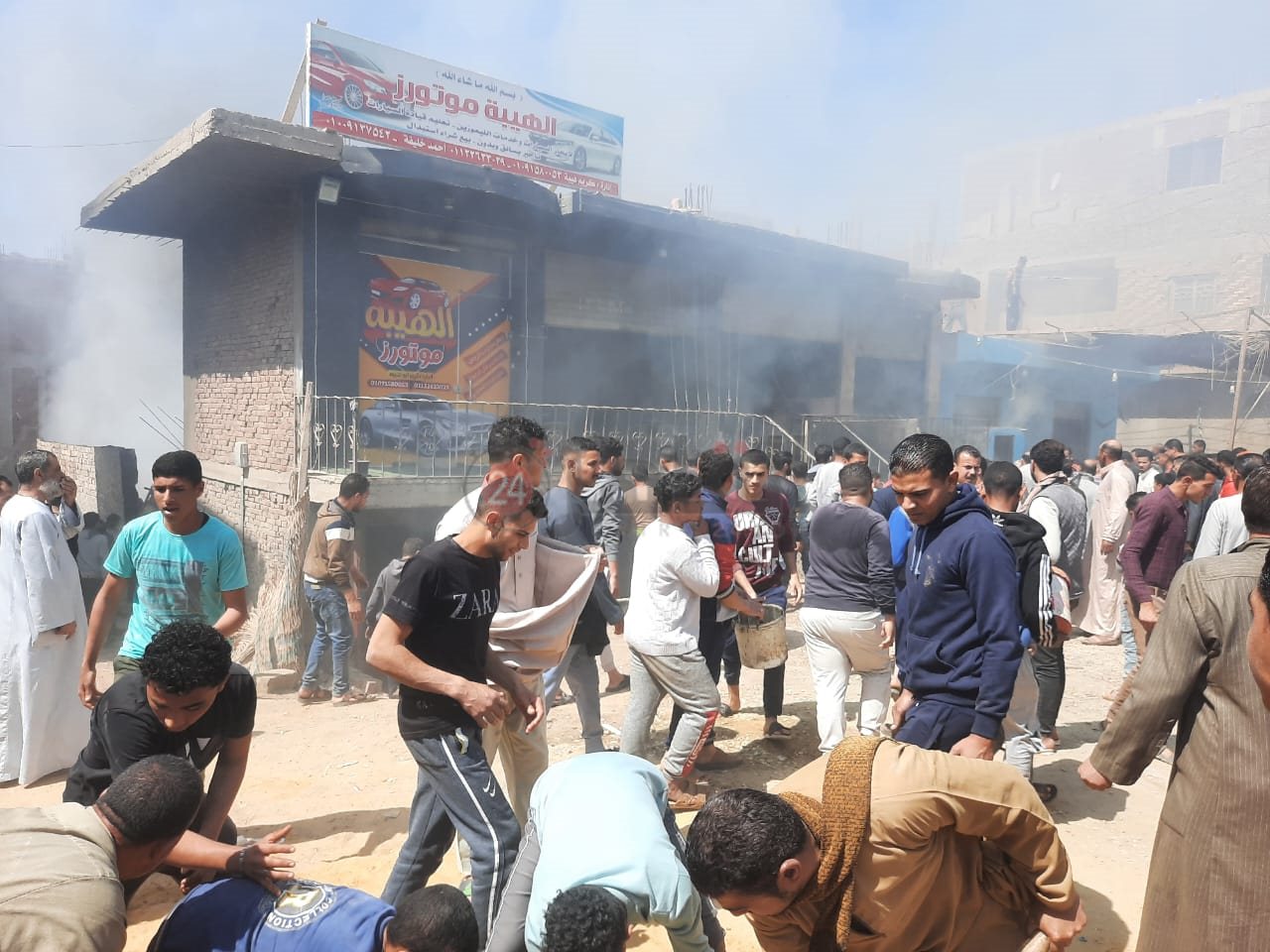 حريق مخزن خردة بالصف