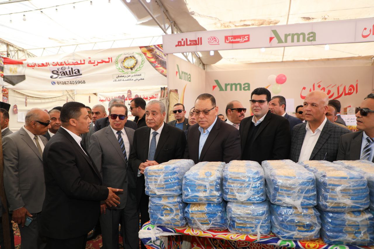 وزير التموين يفتتح معرض أهلا رمضان بالعاشر من رمضان 04