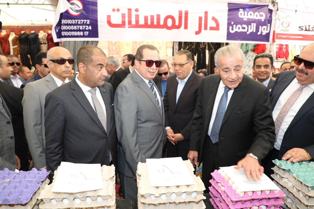 وزير التموين يفتتح معرض أهلا رمضان بالعاشر من رمضان 07