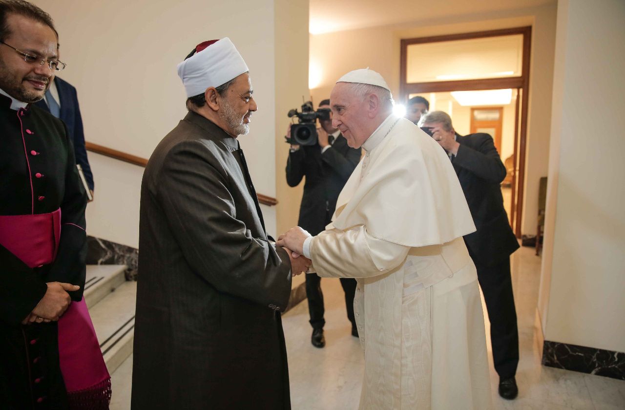 جولات الإمام الأكبر تستعيد المكانة العالمية والريادة التاريخية للأزهر