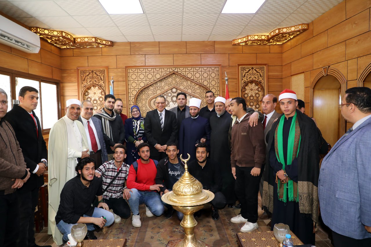 أسامة الأزهري يزور كلية أصول الدين بالشرقية 04