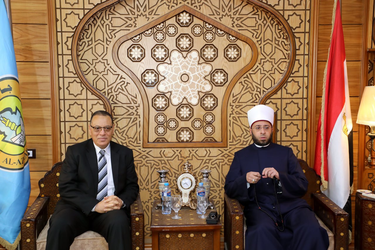 أسامة الأزهري يزور كلية أصول الدين بالشرقية 05