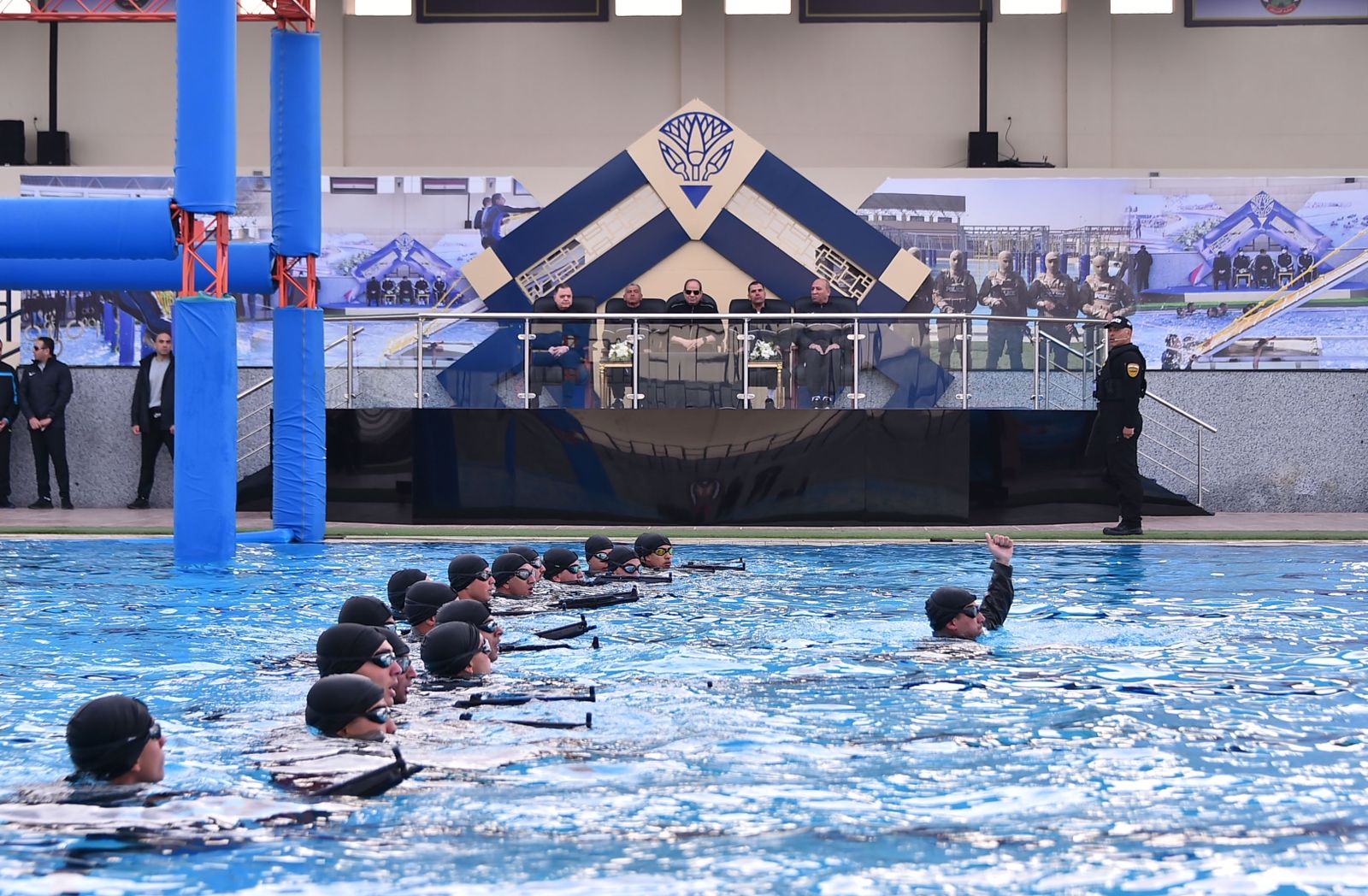 الرئيس السيسي في جولة تفقدية لأكاديمية الشرطة فجرًا (19)