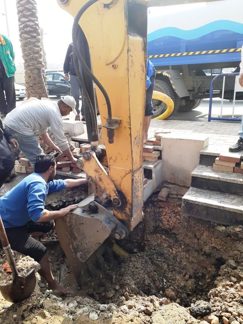 أعمال إصلاح كسر خط المياه