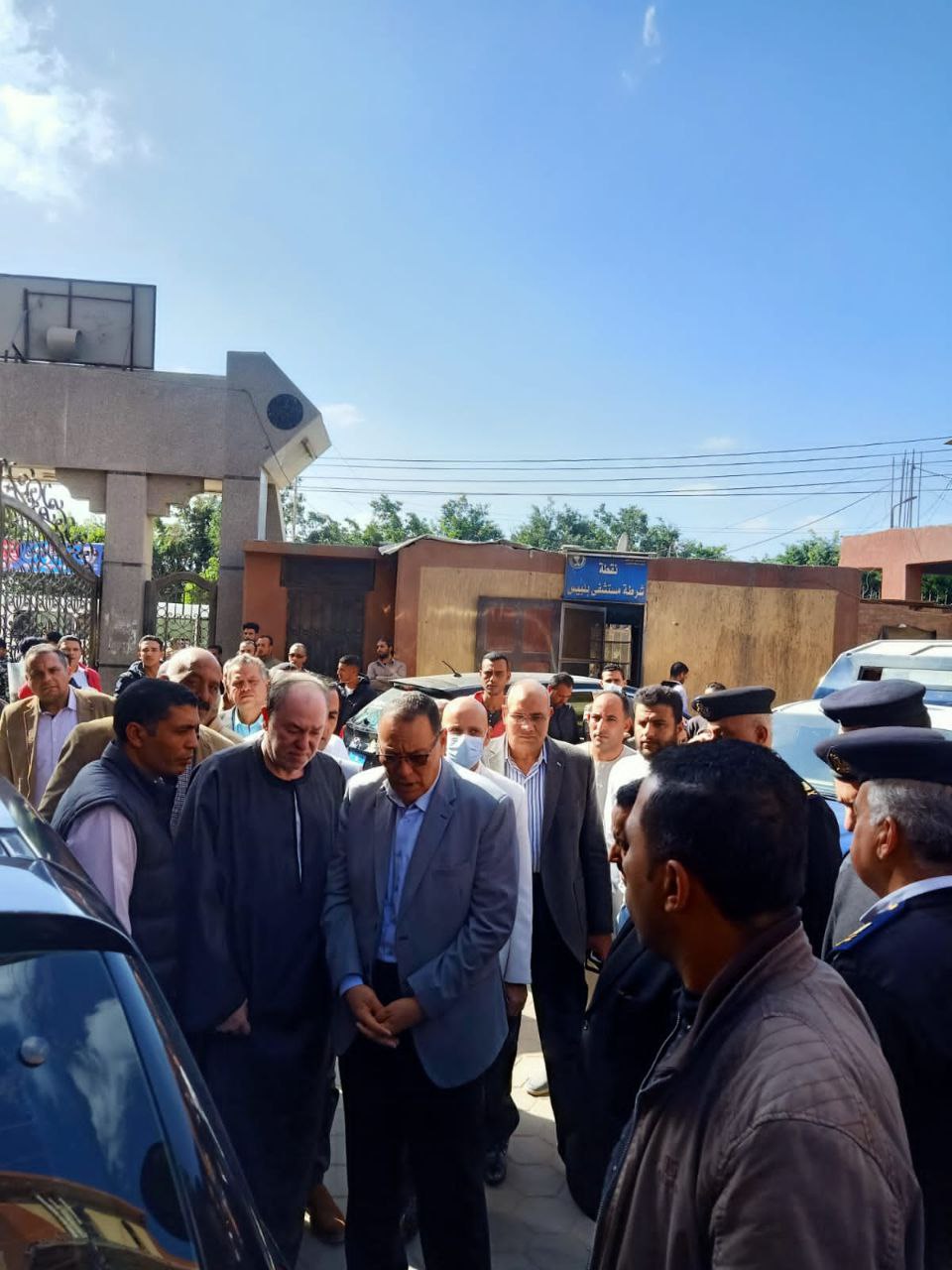 محافظ الشرقية يتابع حالة المصابين 09