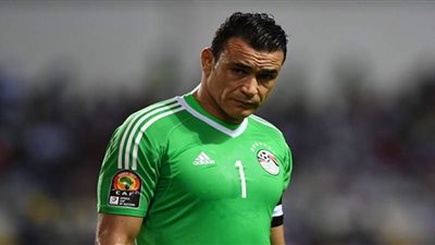 هل إصابة الحضري تمنعه من لعب مباراة العودة مع أوغندا؟