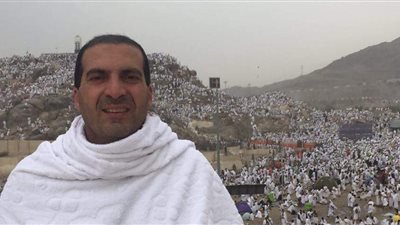 رد جديد من عمرو خالد على انتقادات الحج: “مجتزئو الفيديو متطرفين.. وأنا بقدم خدمة الدعاء هدية للناس على صفحتى” (فيديو)