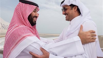 قطر تتراجع.. تميم يتصل بمحمد بن سلمان ويعلن استعداده للحوار