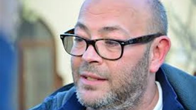 الرئيس السيسي يتسبب في بكاء وانهيار عادل أديب على الهواء (فيديو)