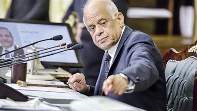 عبد العال للنواب: وزير التعليم راح العيادة عشان تعبان