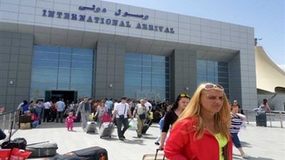 إحالة البريطانية المتهمة بجلب مواد مخدرة للمحاكمة الجنائية