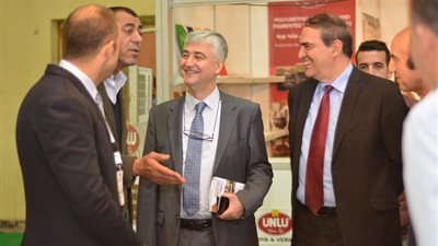 السفير التركي يزور معرض القاهرة الدولي للأخشاب.. وحضور إيطالي مميز بفاعليات اليوم الثاني (صور)