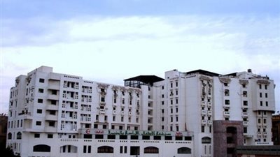 جراحة نادرة لاستخراج “جنين طفيلى” من طفل عمره عامان بمستشفى أبو الريش (صور)